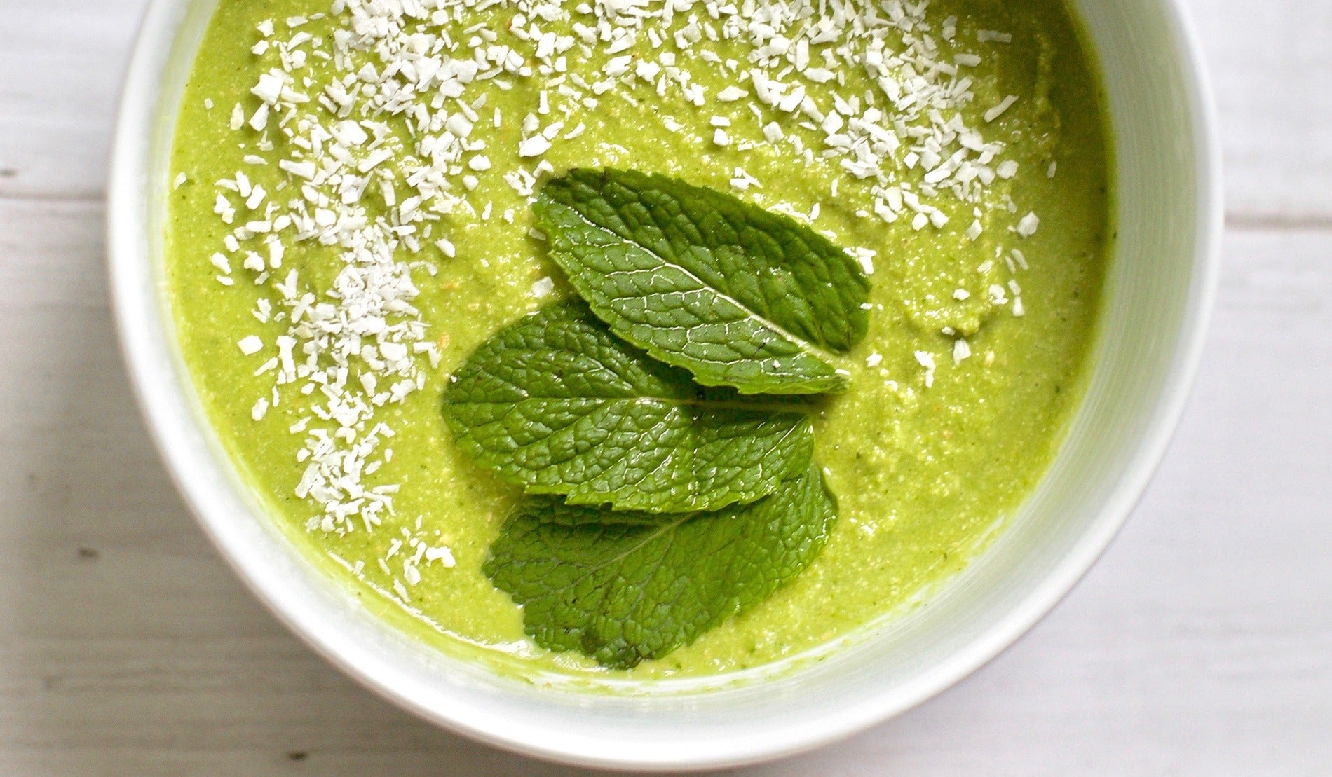 Cauliflower Matcha Mint Smoothie Bowl